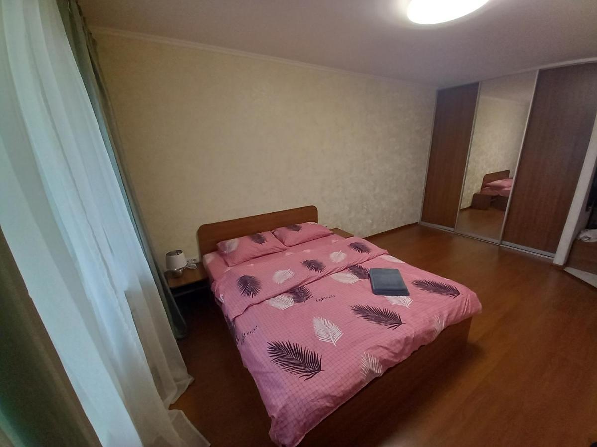 Apartment Darnitca Kyiv Exterior photo